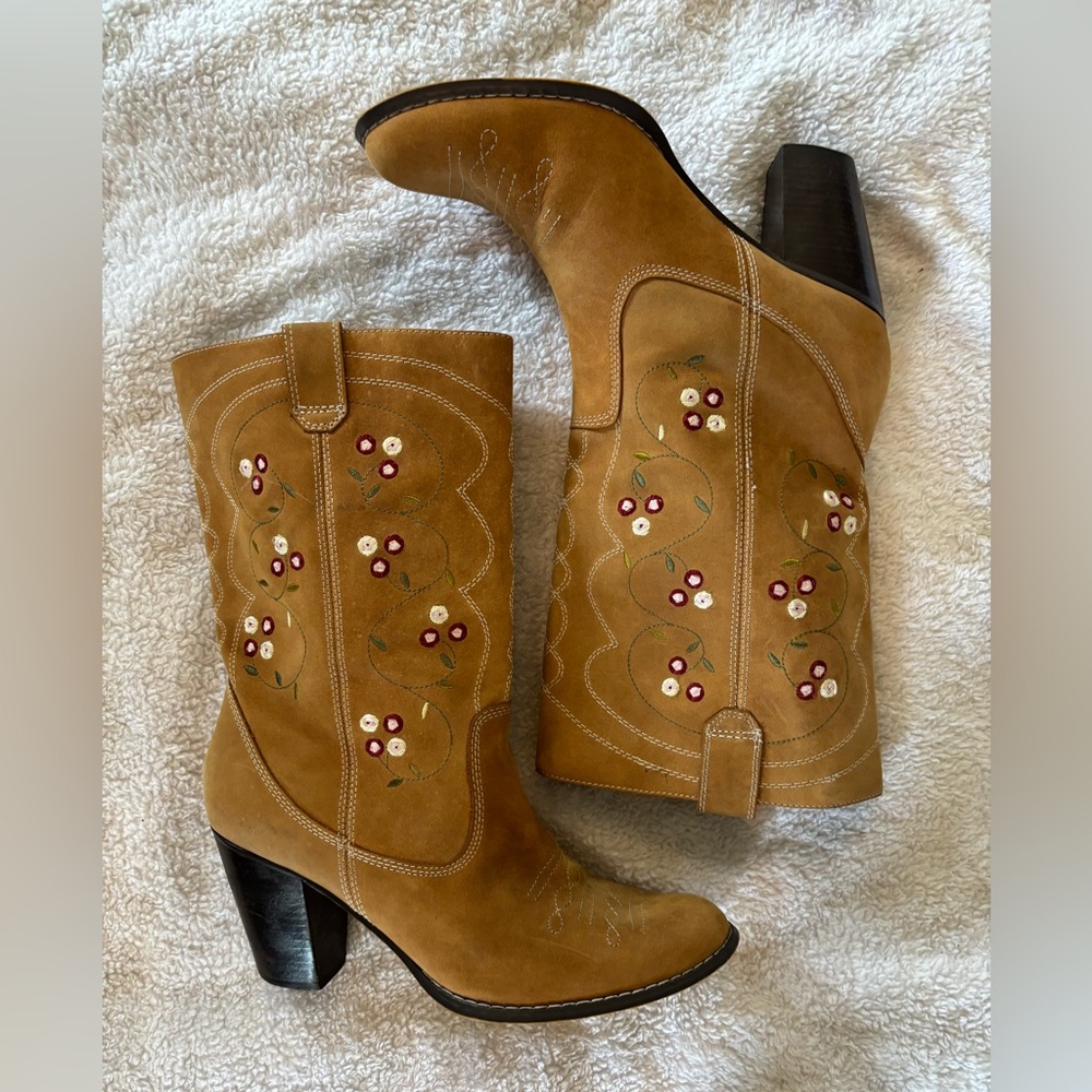SEYCHELLES Embroidered Cowboy Boots - Size 10